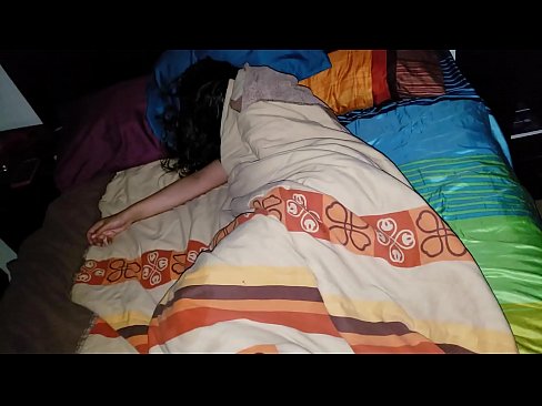 ❤️ Stepson oo garaacaya hooyadeed oo yar intay seexanayso. ️❌ Muqaal dabada %so.porn-mate.ru